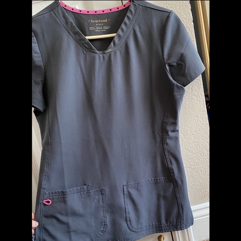 Gray heartsoul scrub top